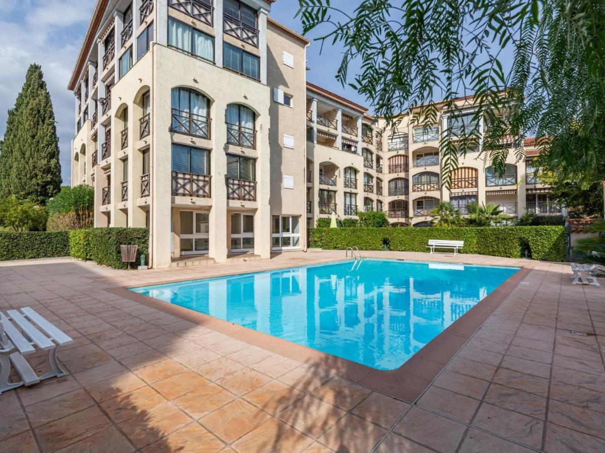 Appartement Les Coralines-5 *
